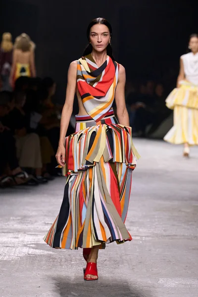 Look 63